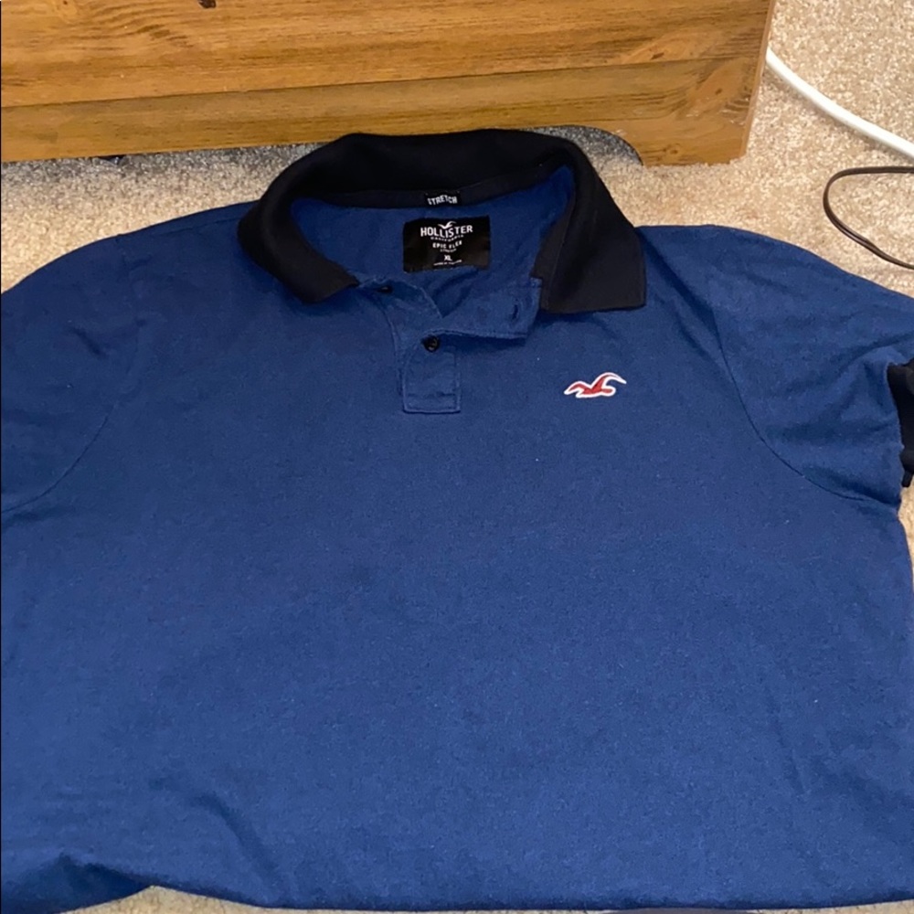 Hollister collared Tshirt 😎